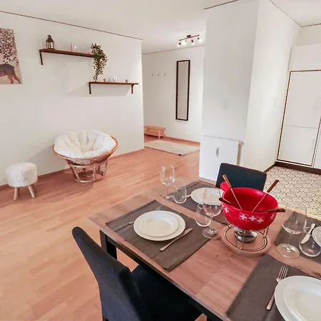 Au Centre Apartment *